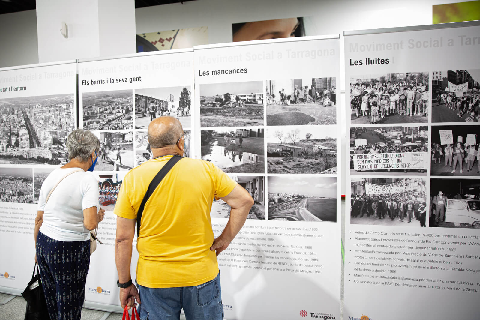 EL MERCAT CENTRAL ACULL L’EXPOSICIÓ FOTOGRÀFICA “MOVIMENT SOCIAL A TARRAGONA”
